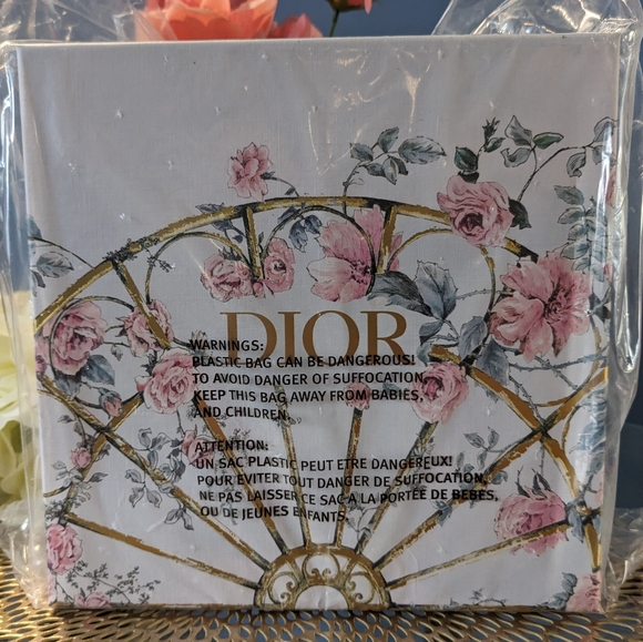 Dior - Picture 2 of 4